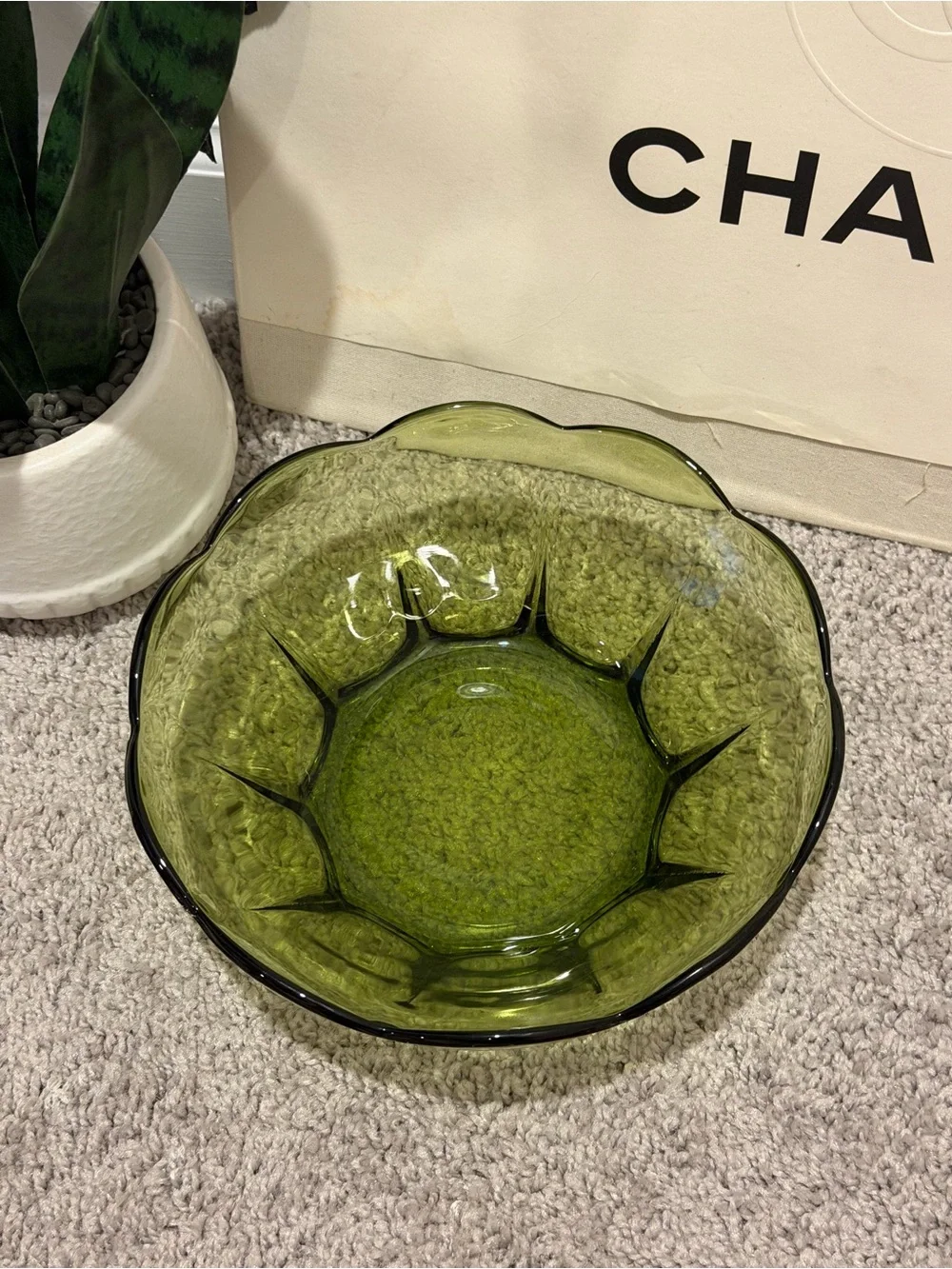 Vintage Anchor Hocking Green Scalloped Glass Bowl